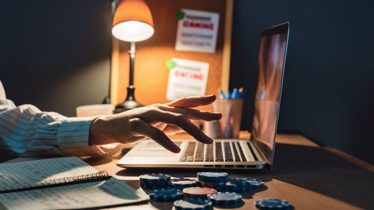 play online gambling safely